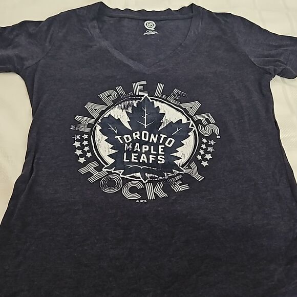 NHL Women's Hockey Logo Toronto Maple Leaf T-Shirt Navy Blue Medium - Picture 13 of 16